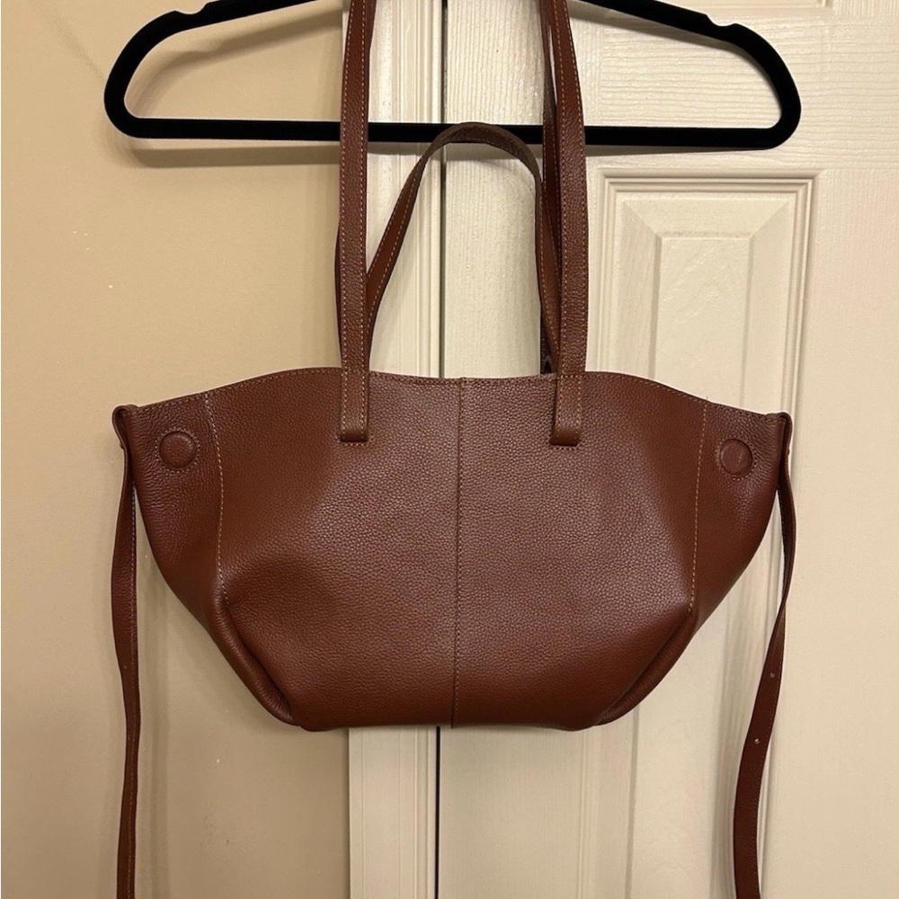 Chic Cyme Brown Leather Shoulder Toe Bag